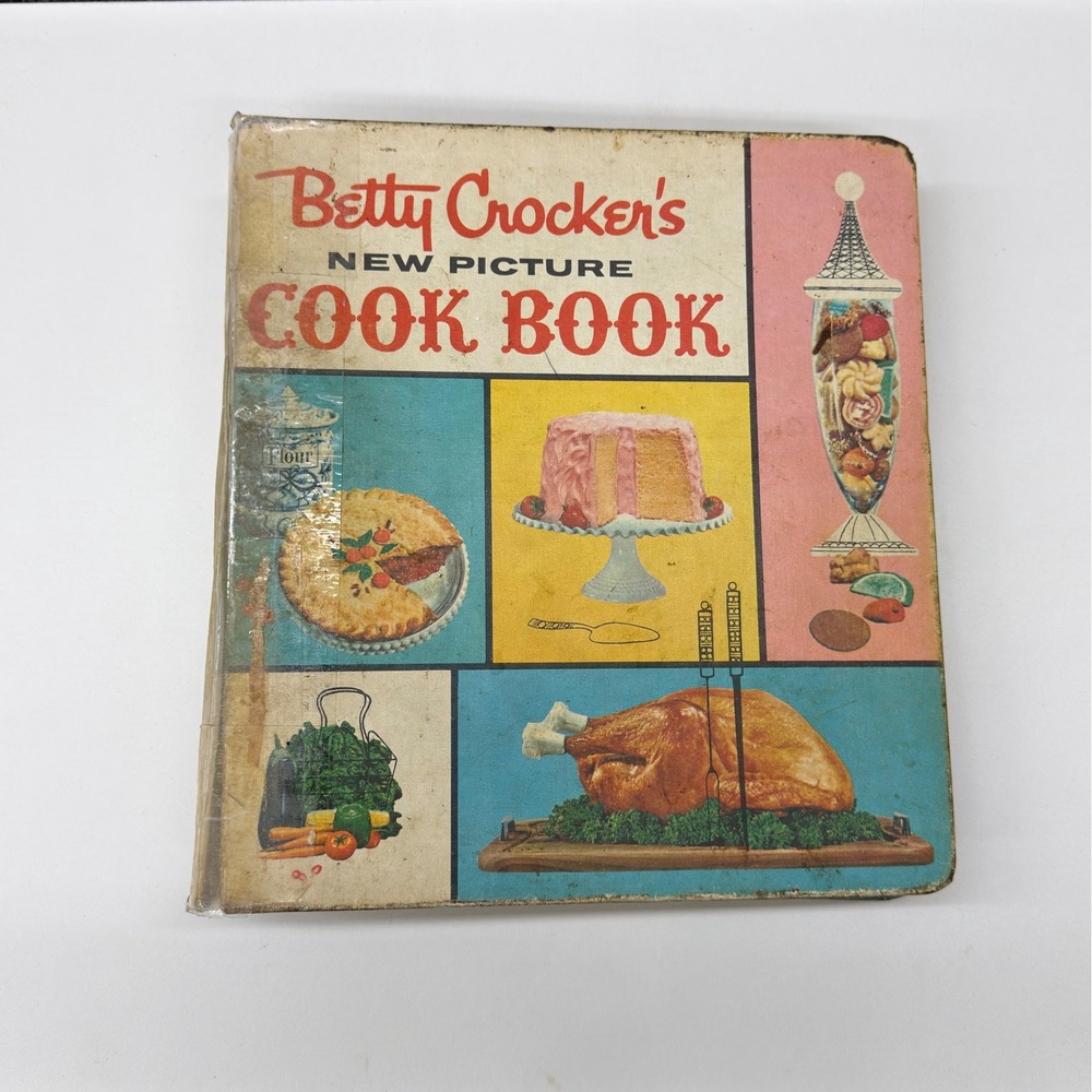 Betty Crocker's‎ New Picture Cook Book 1961 First Edition 5-Ring Binder Vintage